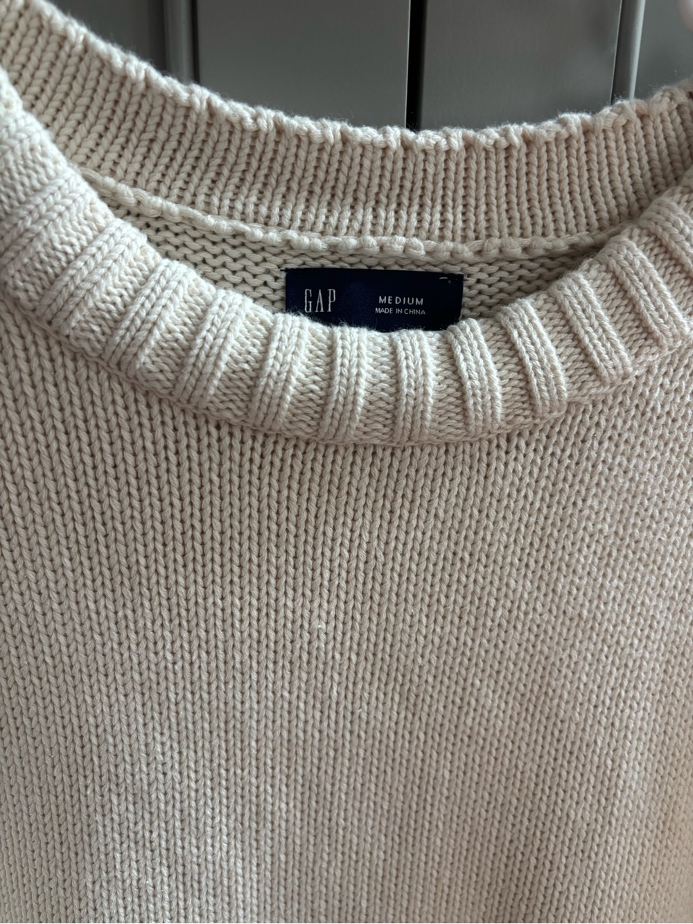 Gap 100% Cotton Oversized sweater. Gap’s “BEST SELLER” Sz M - Picture 3 of 5
